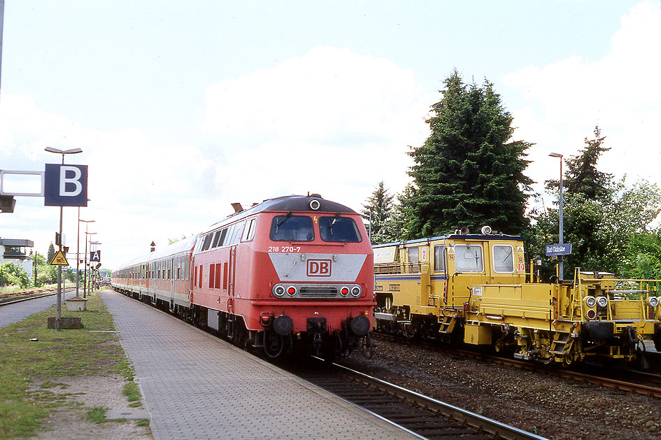 Eine Lok der Baureihe 218 im Bahnhof Bad Oldesloe