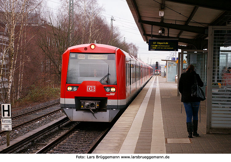 S-Bahn Bahnhof Hamburg-Eidelstedt Umstieg zur AKN