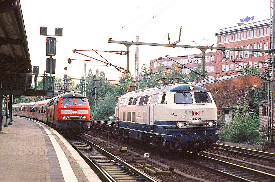 Die DB Lok 218 320-0 mit dem Namen Lotte im Bahnhof Hamburg-Harburg