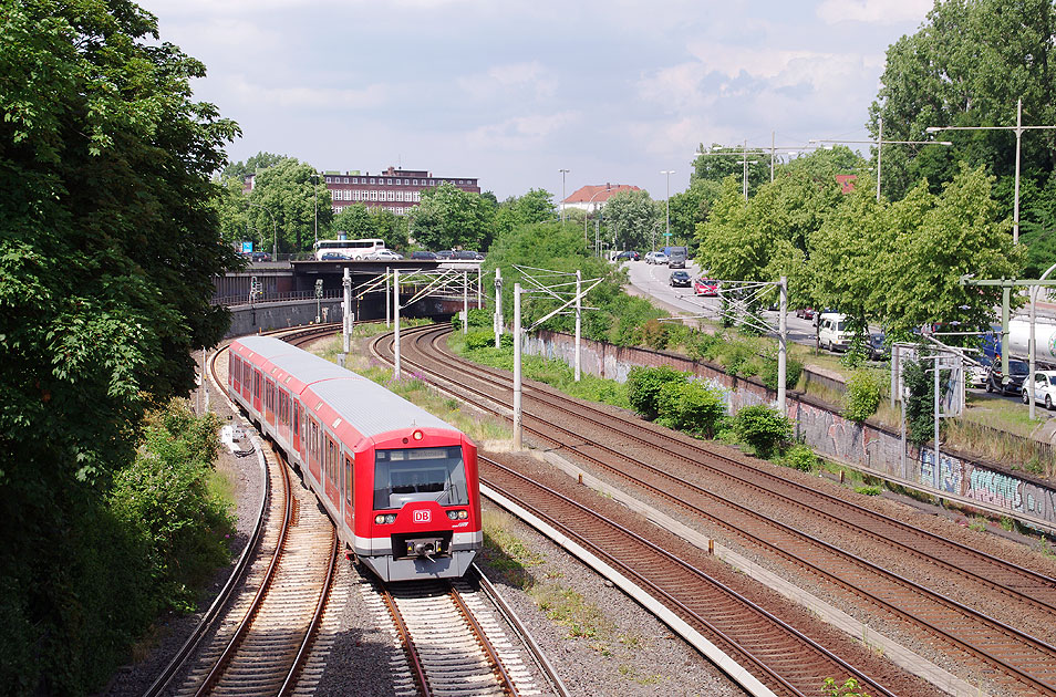 DB Baureihe 474 im Bahnhof Hamburg Berliner Tor - 474 4021