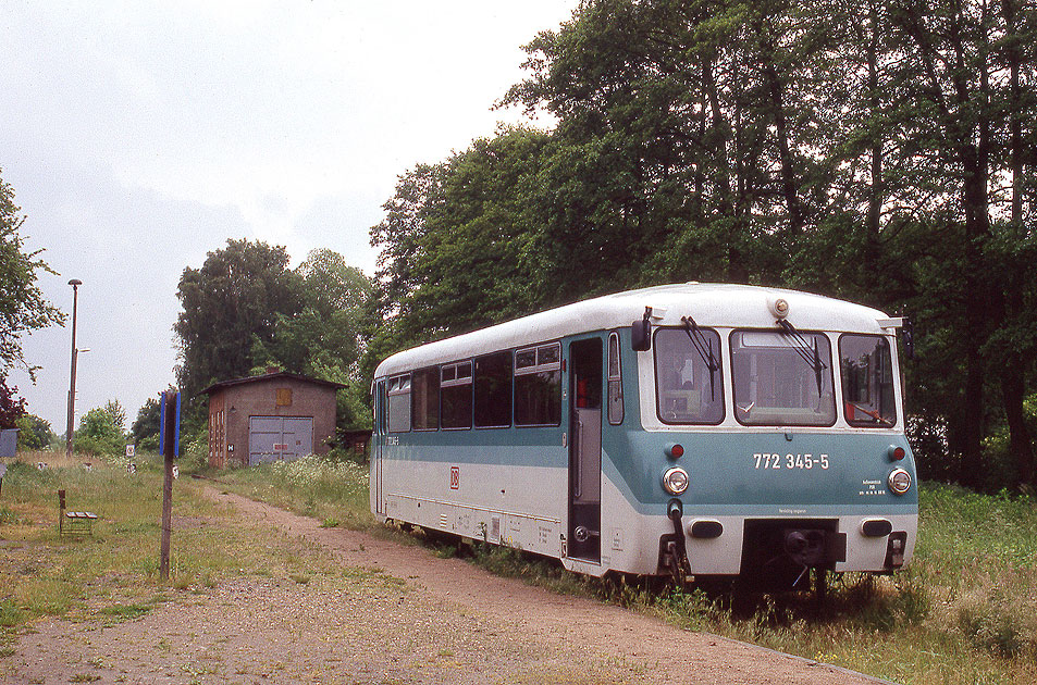 Die Reichsbahn Ferkeltaxe - im Bahnhof Hohenwulsch
