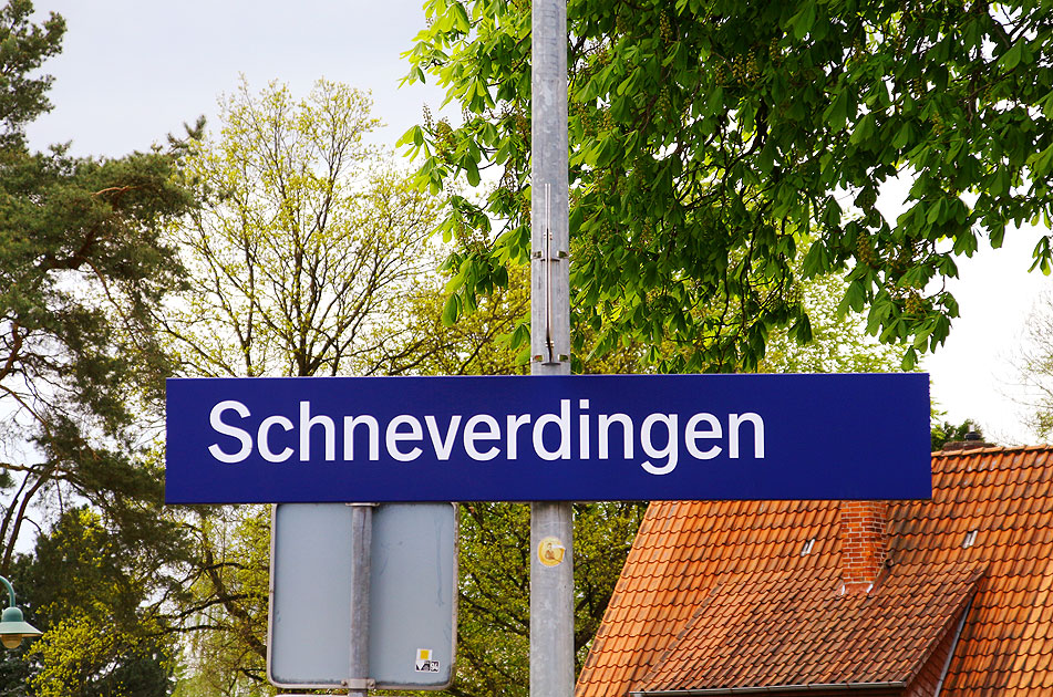 Bahnhofsschild Bahnhof Schneverdingen