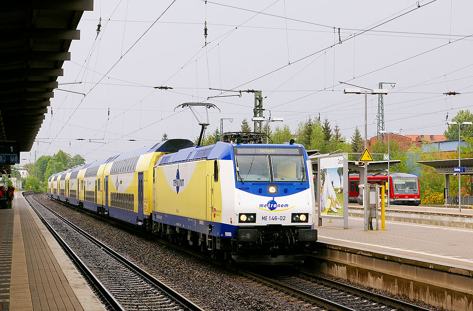 Metronom-Zug im Bannhof Lüneburg