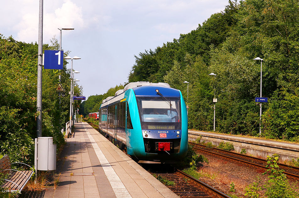 Ein DB Lint 41 im Bahnhof Bad Schwartau
