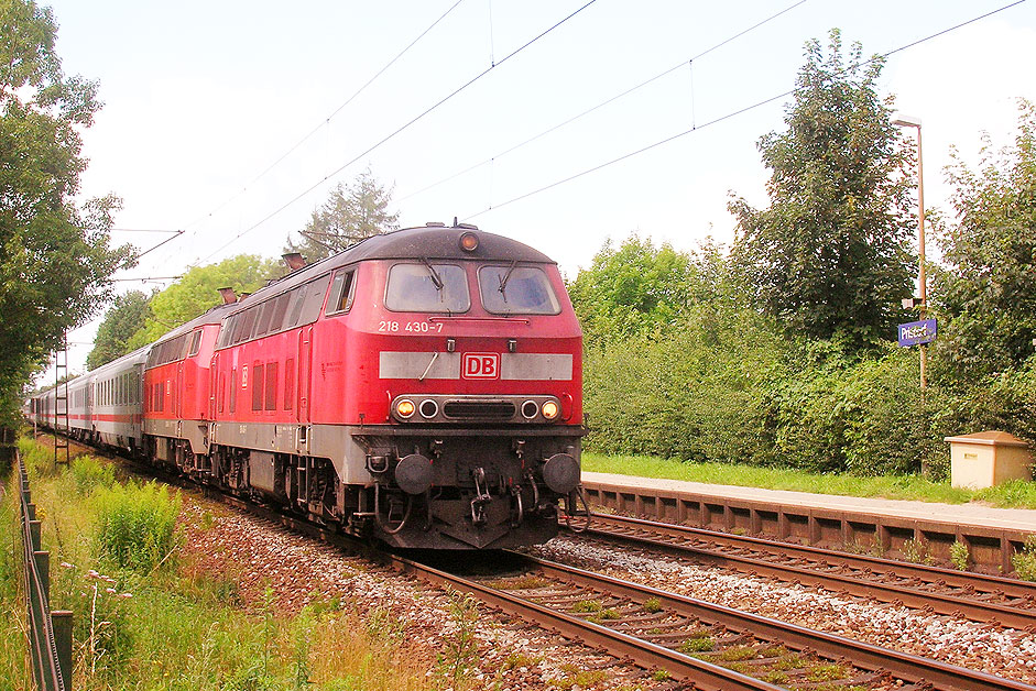 Zwei Loks der Baureihe 218 in Prisdorf