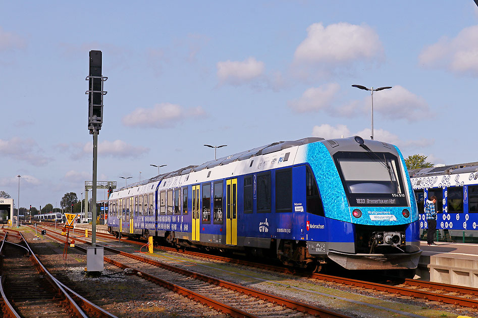 Der EVB Wasserstoffzug - Ein Ilint von Alstom im Bahnhof Bremervörde