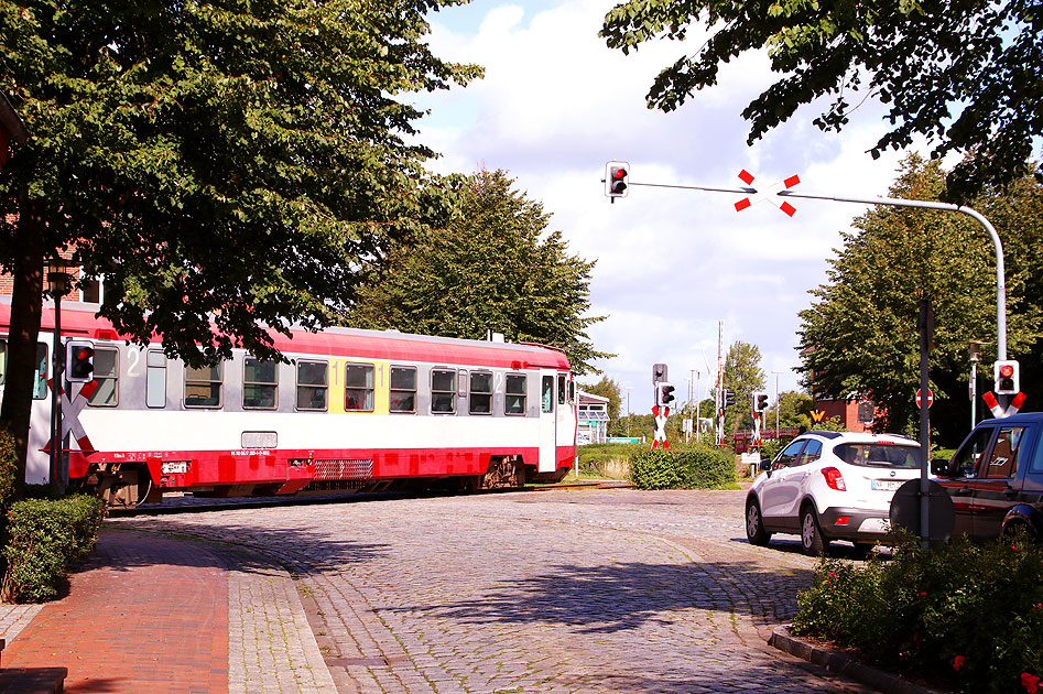 Die NEG im Bahnhof Niebüll auf dem Bahnhofsvorplatz
