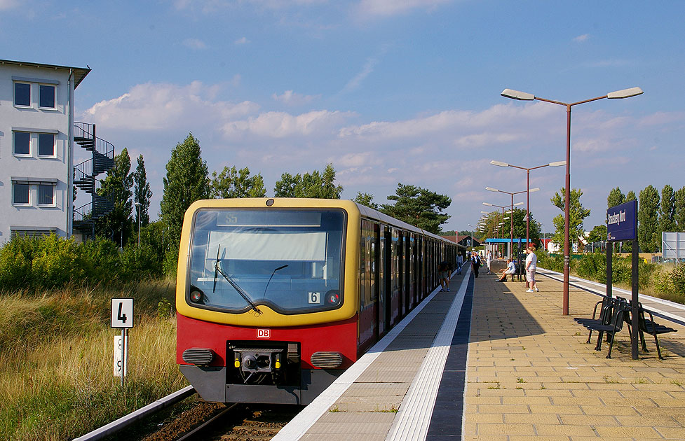 Berliner S-Bahn in Strausberg Nord