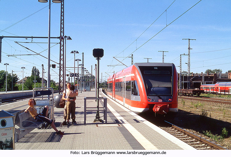 Ein Triebwagen der Baureihe 646 / 946 im Bahnhof Wittenberge