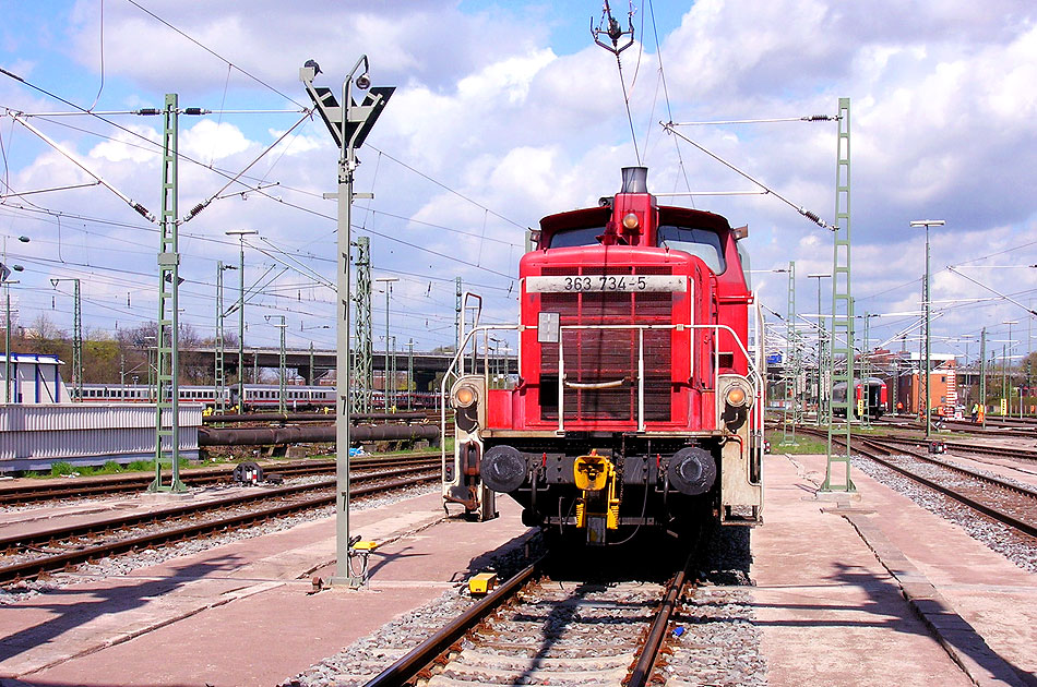 Die 363 734-5 im Bahnbetriebswerk Hamburg-Langenfelde
