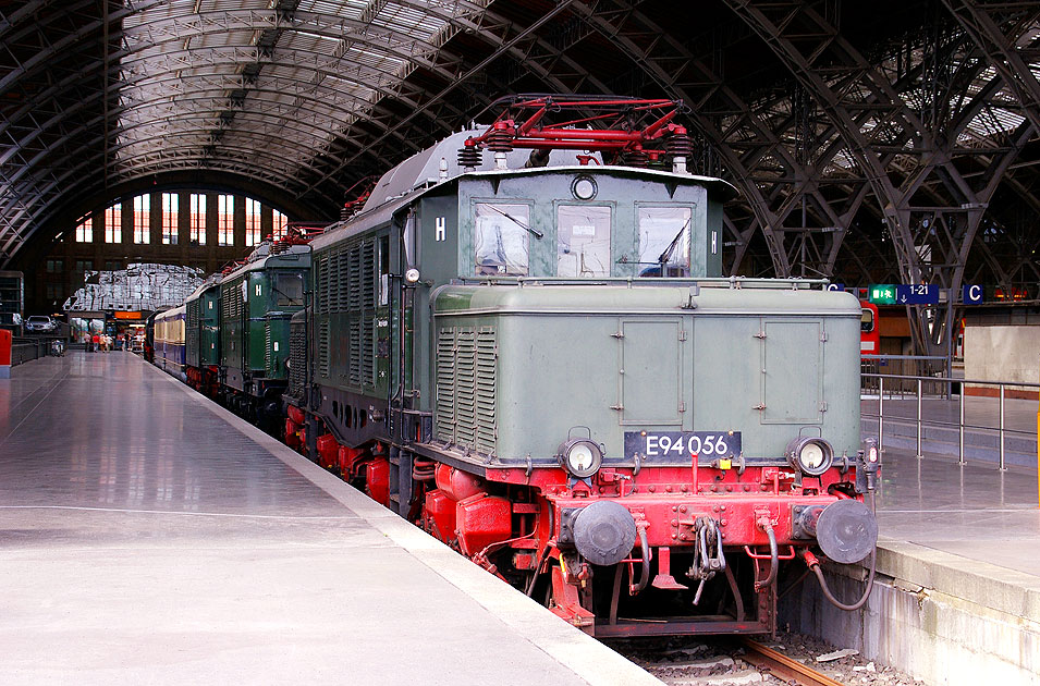 Die Museumslok E 94 056 in Leipzig Hbf