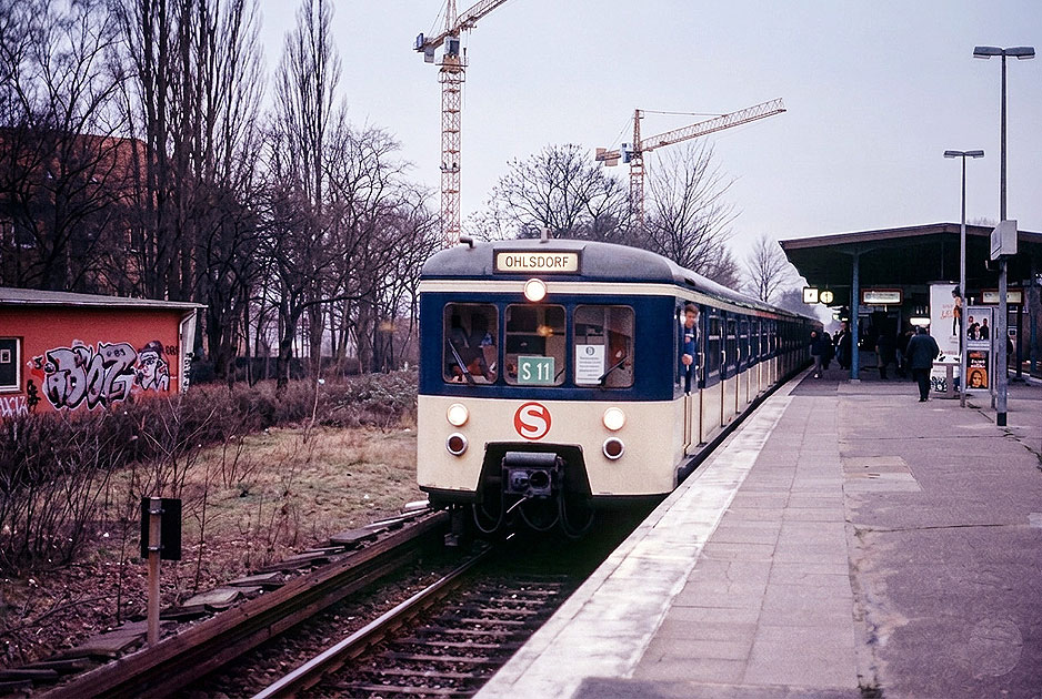 Der Abschied der Baureihe 471 auf der Linie S11 im Bahnhof Hamburg-Bahrenfeld