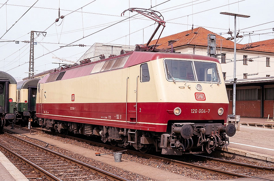 DB Baureihe 120 - Vorserie - N&uuml;rnberg Hbf
