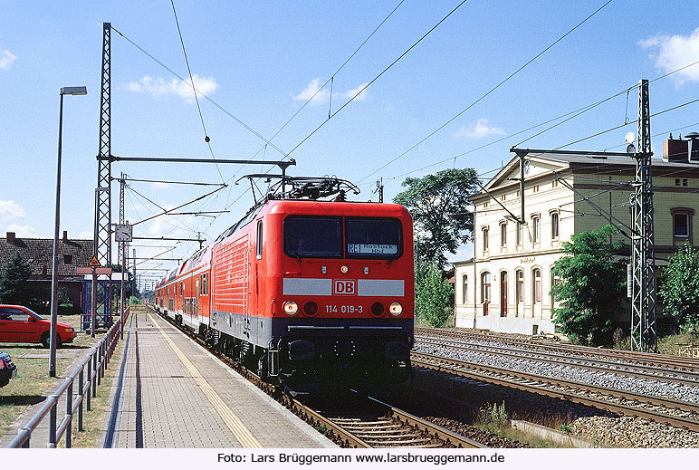 Der Bahnhof Brahlstorf an der Strecke Hamburg - Berlin