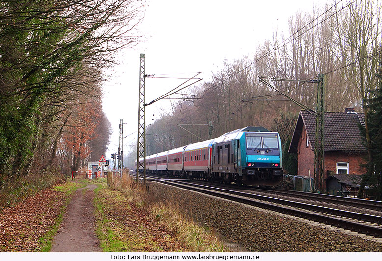 Lok der Baureihe 245 in Prisdorf - 245 205-0