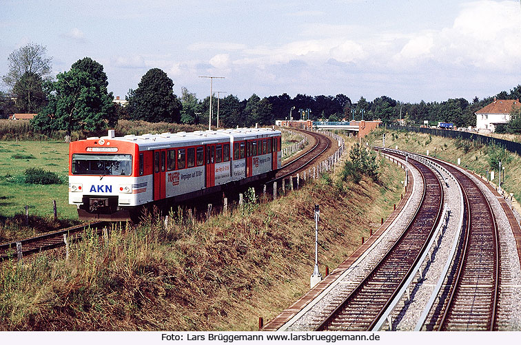 AKN VTA Triebwagen im Bahnhof Richtweg der Alsternordbahn