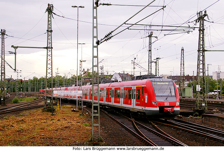 Eine S-Bahn in Düsseldorf Hbf