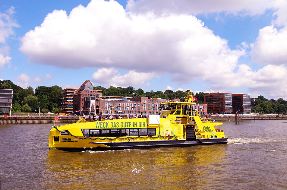 Die HADAG F&auml;hre Grasbrook in Hamburg