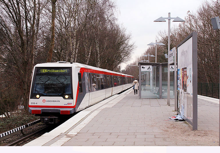 Die U-Bahn Haltestelle Kiwittsmoor der Hamburger Hochbahn