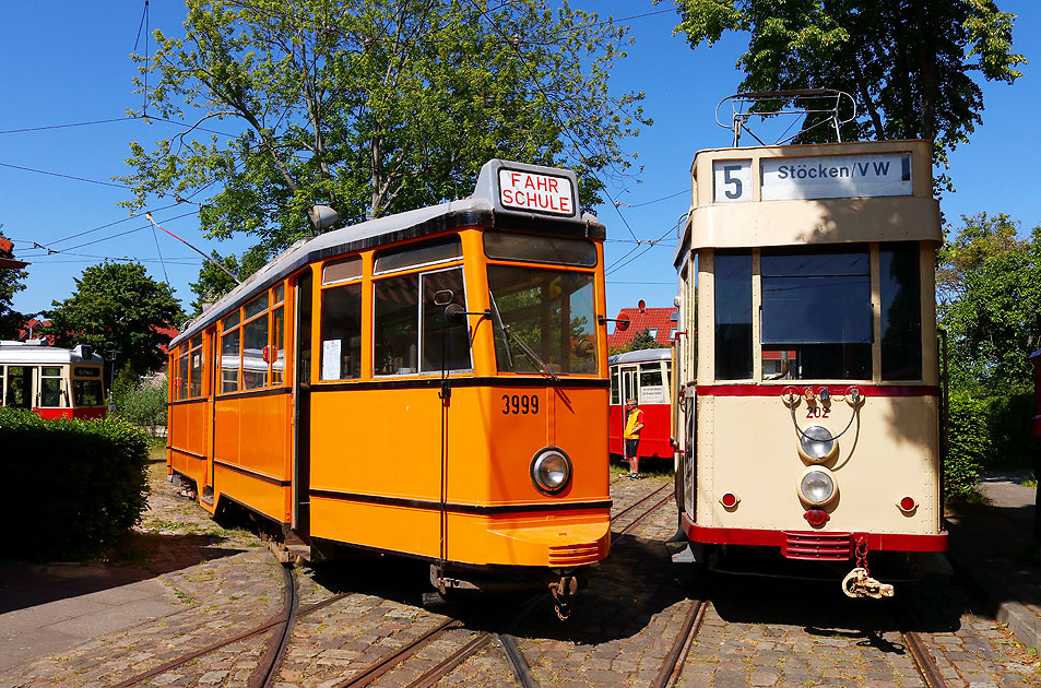 Der Fahrschulwagen der Hamburger Straßenbahn am Schönberger Strand