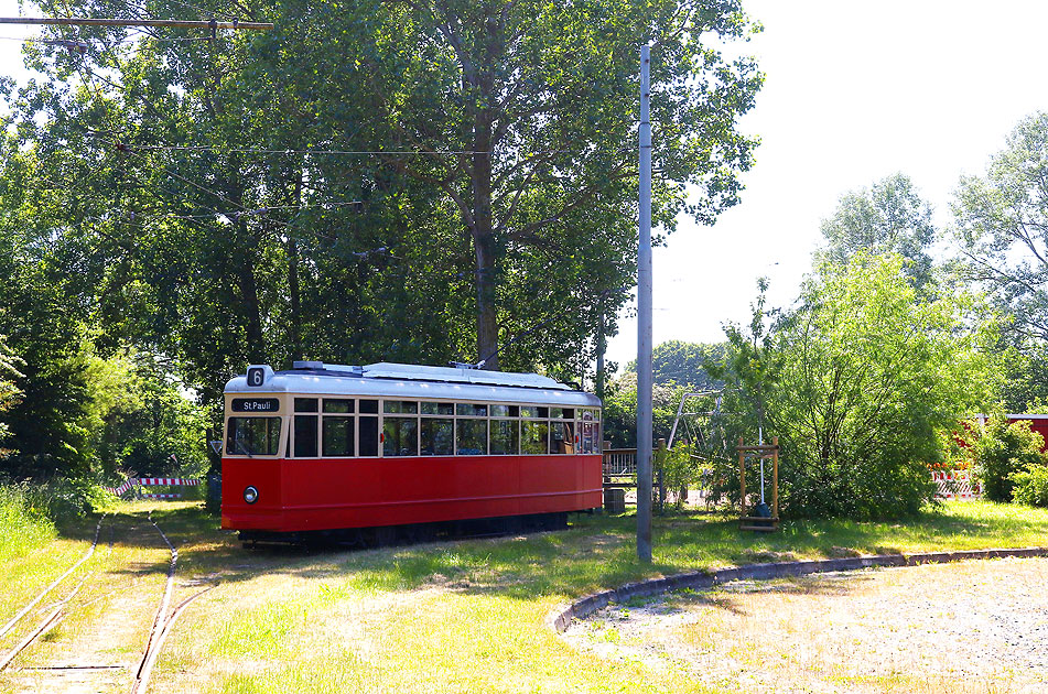 Die Hamburger Straßenbahn: Wagen 2970 ein V3 am Schönberger Strand beim VVM