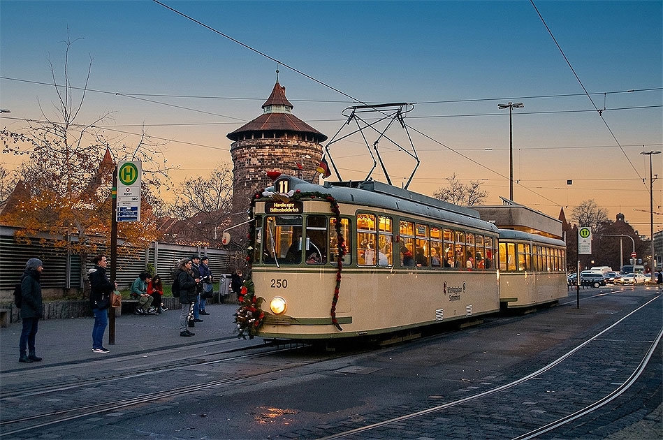 Die Stra&szlig;enbahn in N&uuml;rnberg - ein Gro&szlig;raumtriebwagen vom Typ T4