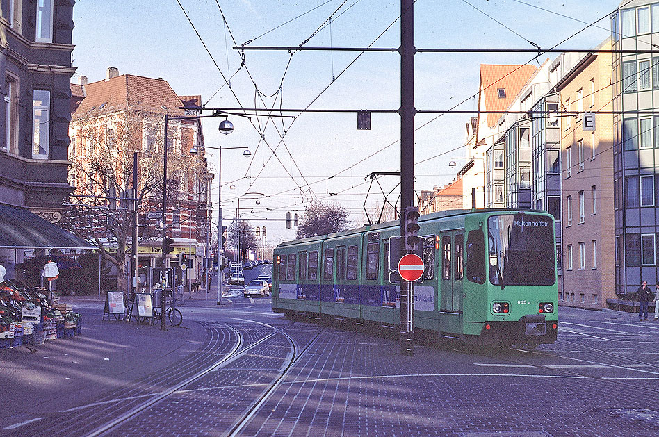 Die &Uuml;stra in Hannover an der Haltestelle Stangriede