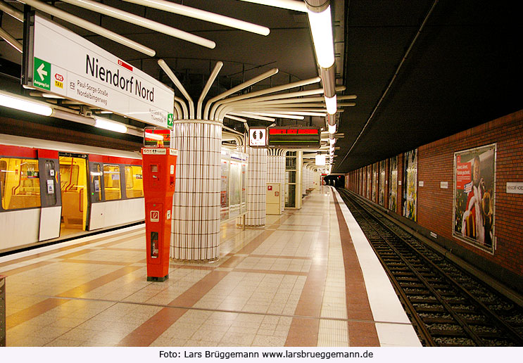 Die U-Bahn-Haltestelle und Zivilschutz-Mehrzweckanlage in Niendorf Nord