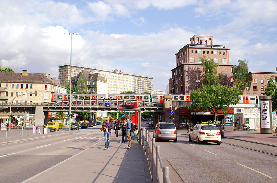 Der Bahnhof Hamburg Hoheluftbrücke