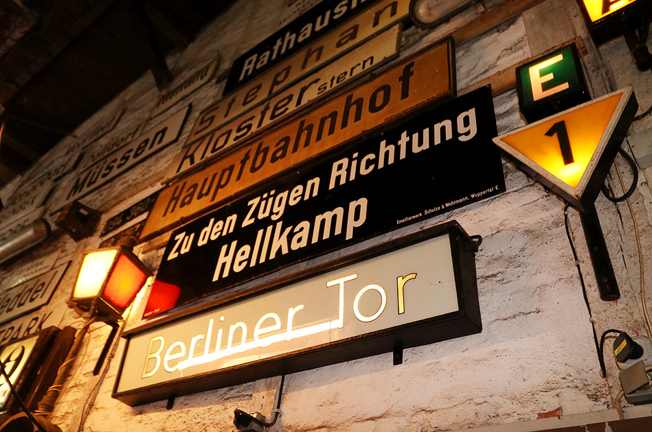 U-Bahn Hellkamp Hamburger Hochbahn