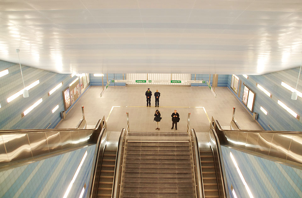 Die U-Bahn Haltestelle Überseequartier in der Hafencity
