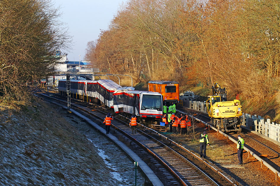 Entgleise U-Bahn der Hamburger Hochbahn im Bahnhof Billstedt