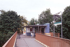 Der Eingang zum Bahnhof Blankenese