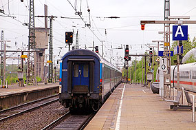Ein Eurocity im Bahnhof Hamburg-Altona