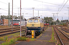 Die Lok 218 446-3 in Hof Hbf
