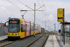 Die Haltestelle Pennrich der Stra&szlig;enbahn in  Dresden DVB