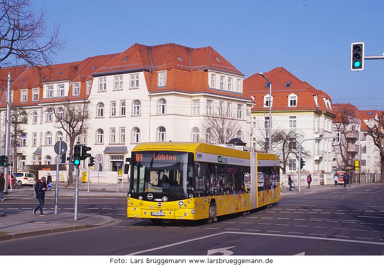 DVB Hess Hybrid Gelenkbus an der Haltestelle Pohlandplatz