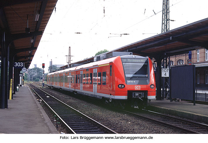 DB Baureihe 425 im Bahnhof Uelzen
