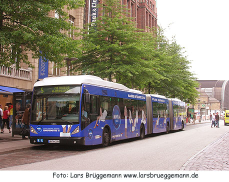 Der Hochbahn Van Hool Doppelgelenkbus AGG 300