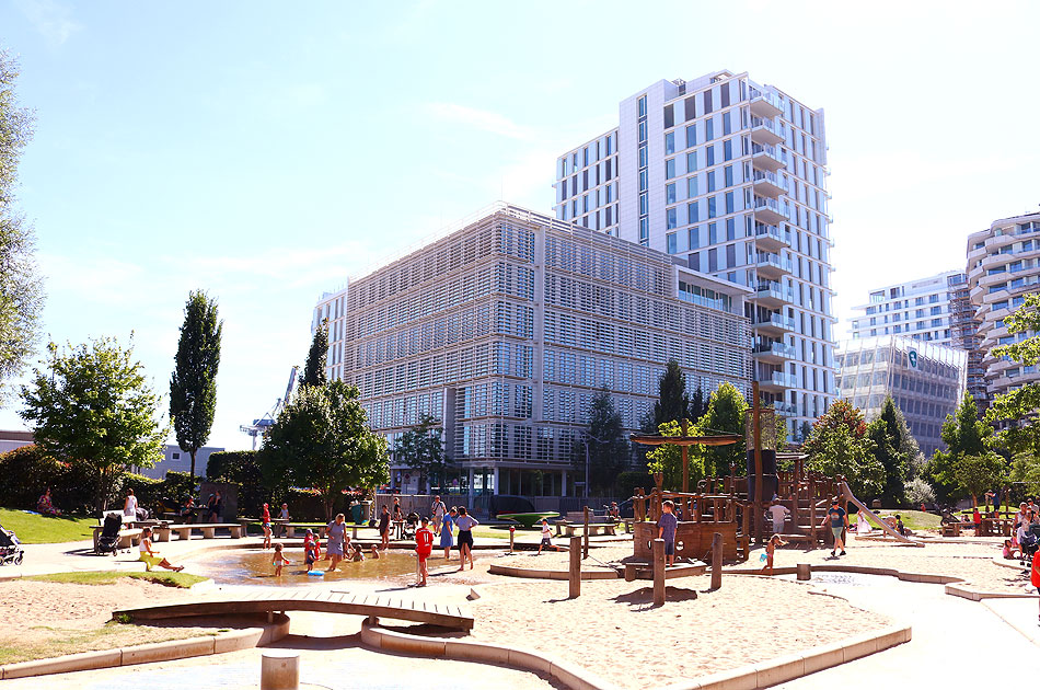 Der Spielplatz im Grasbrookpark in der Hamburger Hafencity