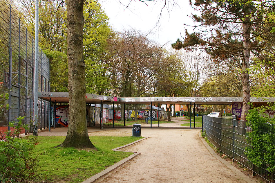 Der Park zwischen Nobistor, Königstraße und jüdischem Friedhof in Hamburg-Altona