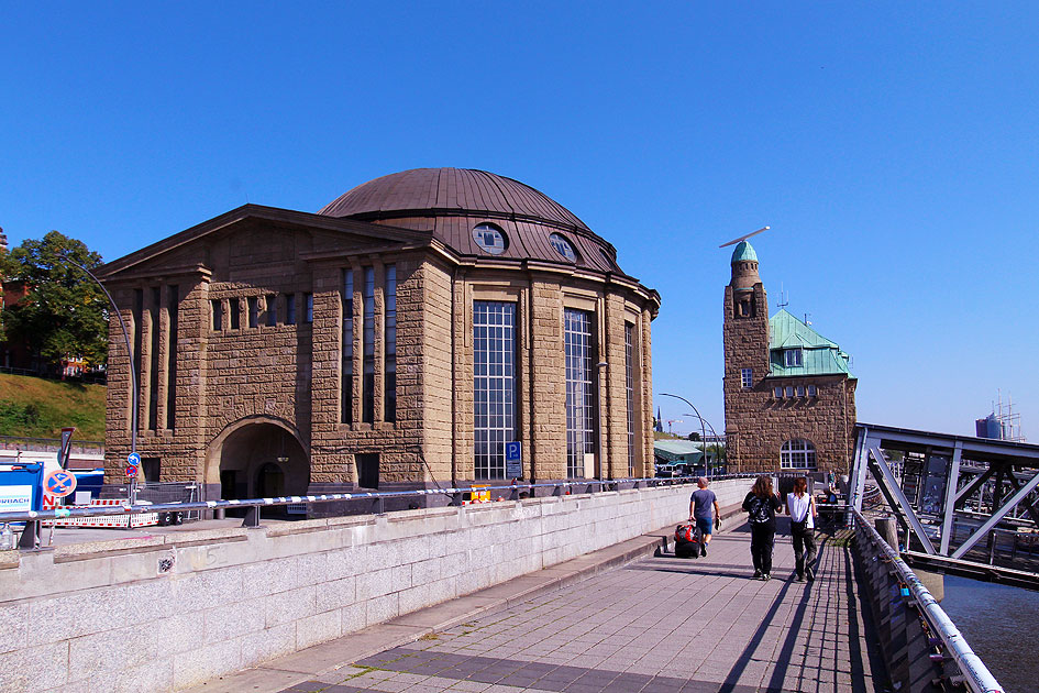 Der Alte Elbtunnel in Hamburg
