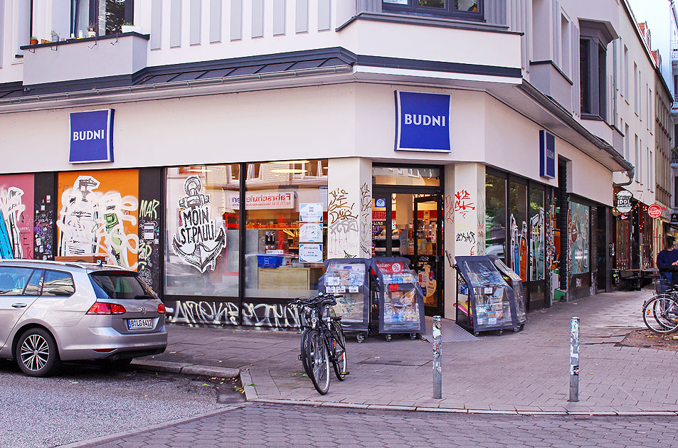 Der Budni in Hamburg auf St. Pauli in der Clemens-Schultz-Straße
