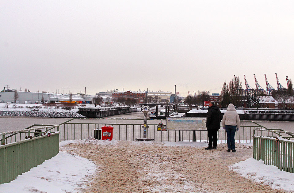 Schnee an den Landungsbr&uuml;cken in Hamburg