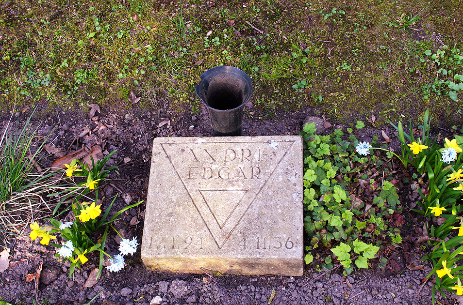 Das Grab von Edgar Andre auf dem Ohlsdorfer Friedhof  in Hamburg