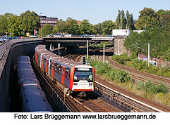 Der DT 3 der Hamburger Hochbahn - U-Bahn am Berliner Tor